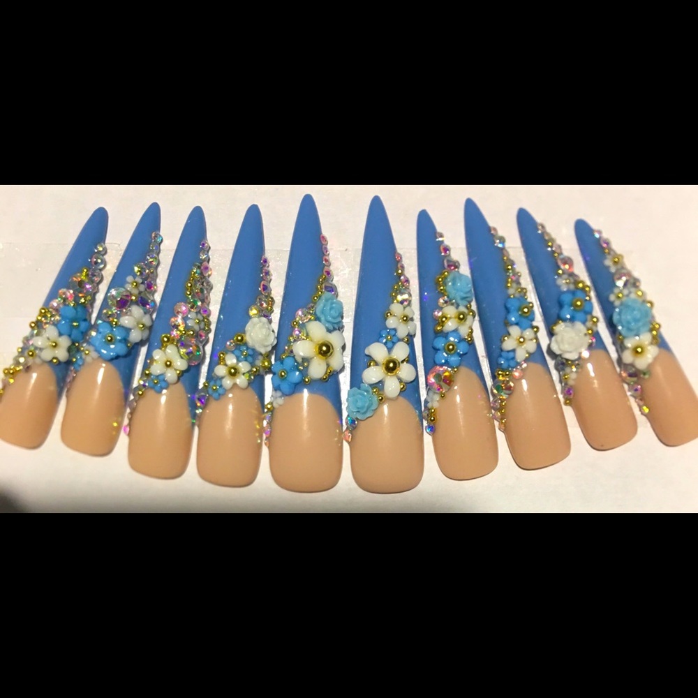 3XL Stiletto Press On Nails (Pretty Petals) in a Baby Blue and nude French tip💙